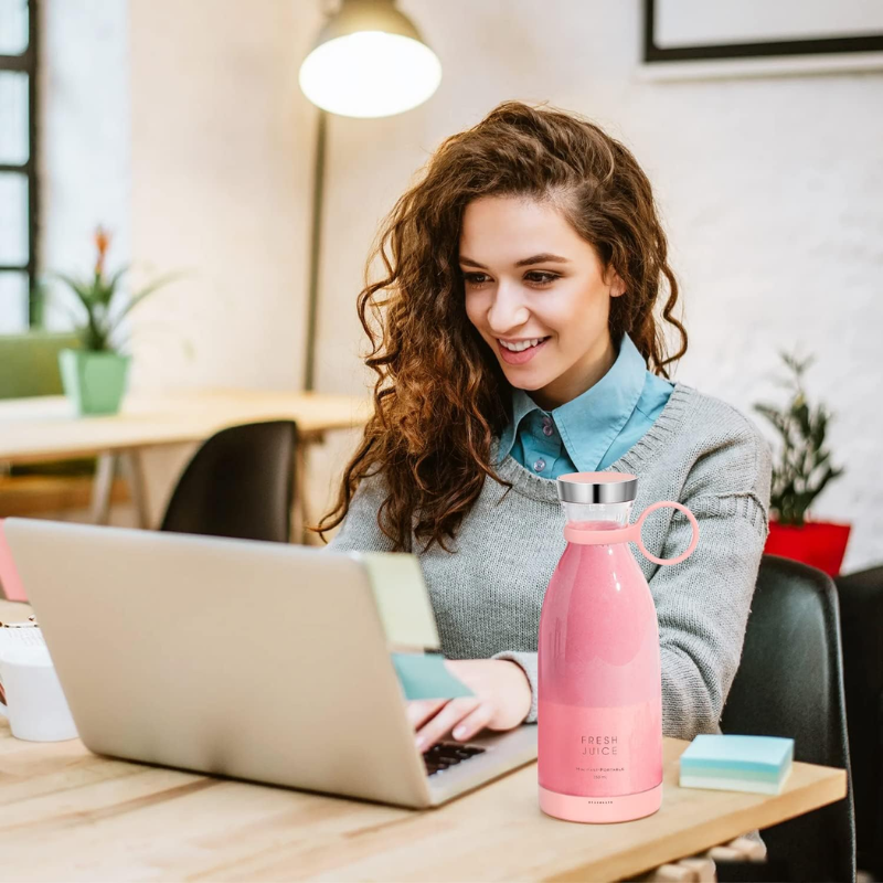 SmoothieNomade – Le blender USB portable qui prépare des smoothies frais partout, en quelques secondes