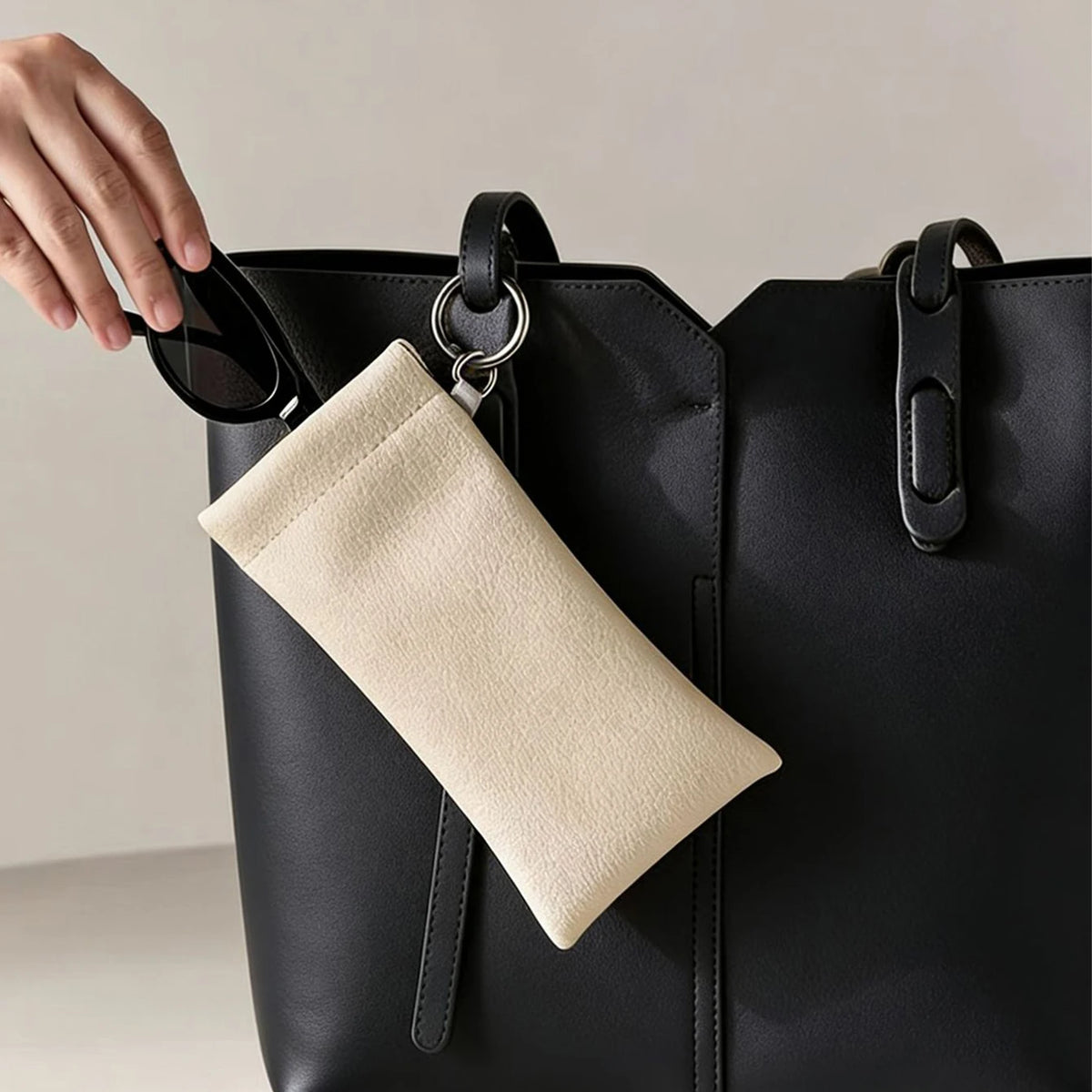 Pochette souple pour lunettes avec porte-clés | ABKANOVA